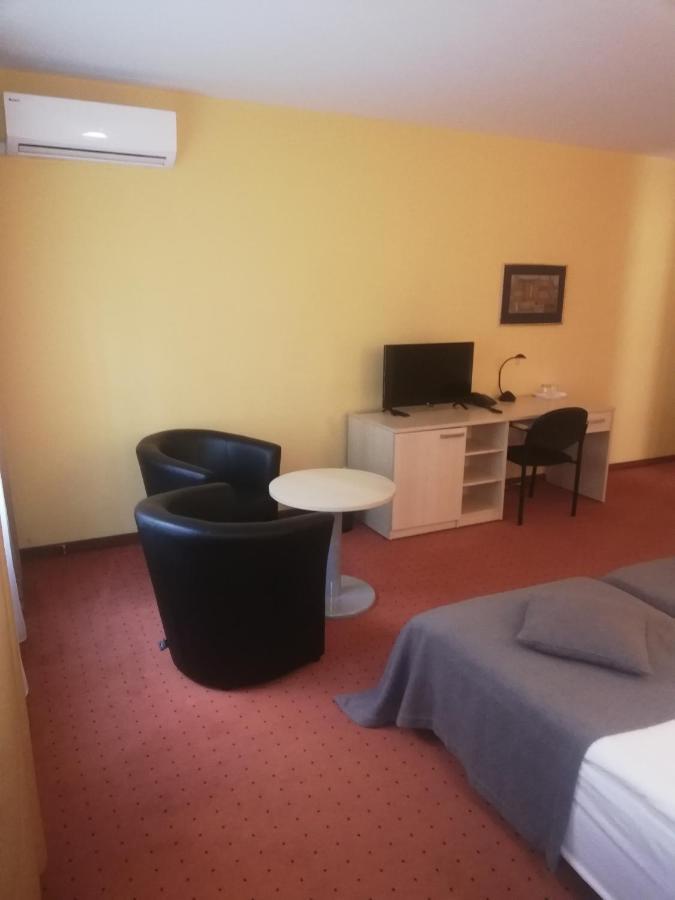 Hotel Senas Namas Alytus Ngoại thất bức ảnh